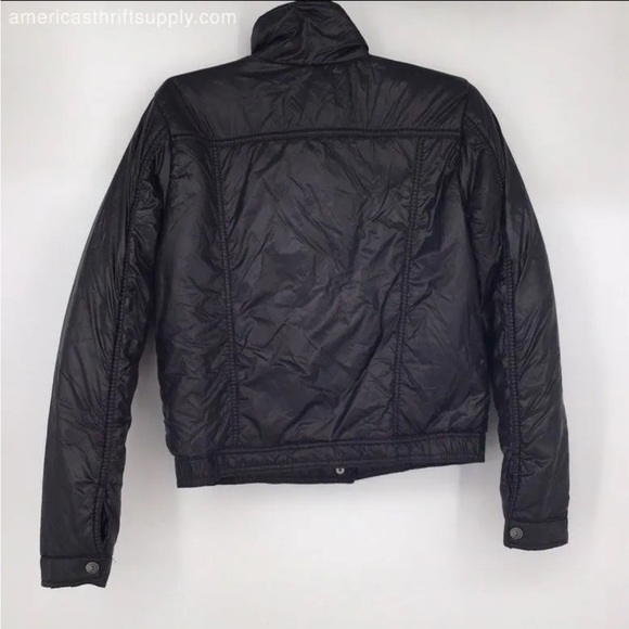 Levi's Women's Black Long Sleeve Snap Puffer Trucker Jacket - Size Medium - Picture 4 of 5